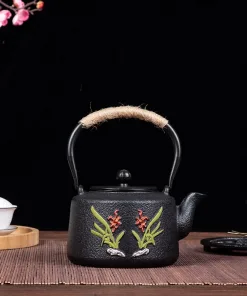 鉄急須 南部鉄器 鉄瓶 鉄器 蓄熱性に優 鋳鉄ティーポット ホイッスルケトル 1.2L 和風 ステンレススチールインフューザー付き ストーブセーフケトル